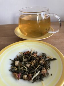 Seven Veils Tea (Te de Los Siete Velos): Green gunpowder tea, Sencha and Chun Mee tea, Mao Feng white tea, pineapple, papaya, strawberries and calendula. 